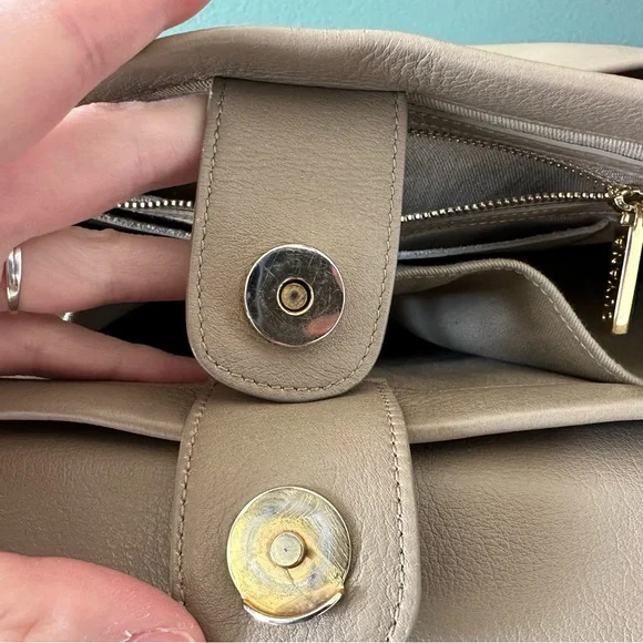 Cuyana Leather Convertible Satchel Backpack Tote Bag in Taupe - Picture 12 of 13